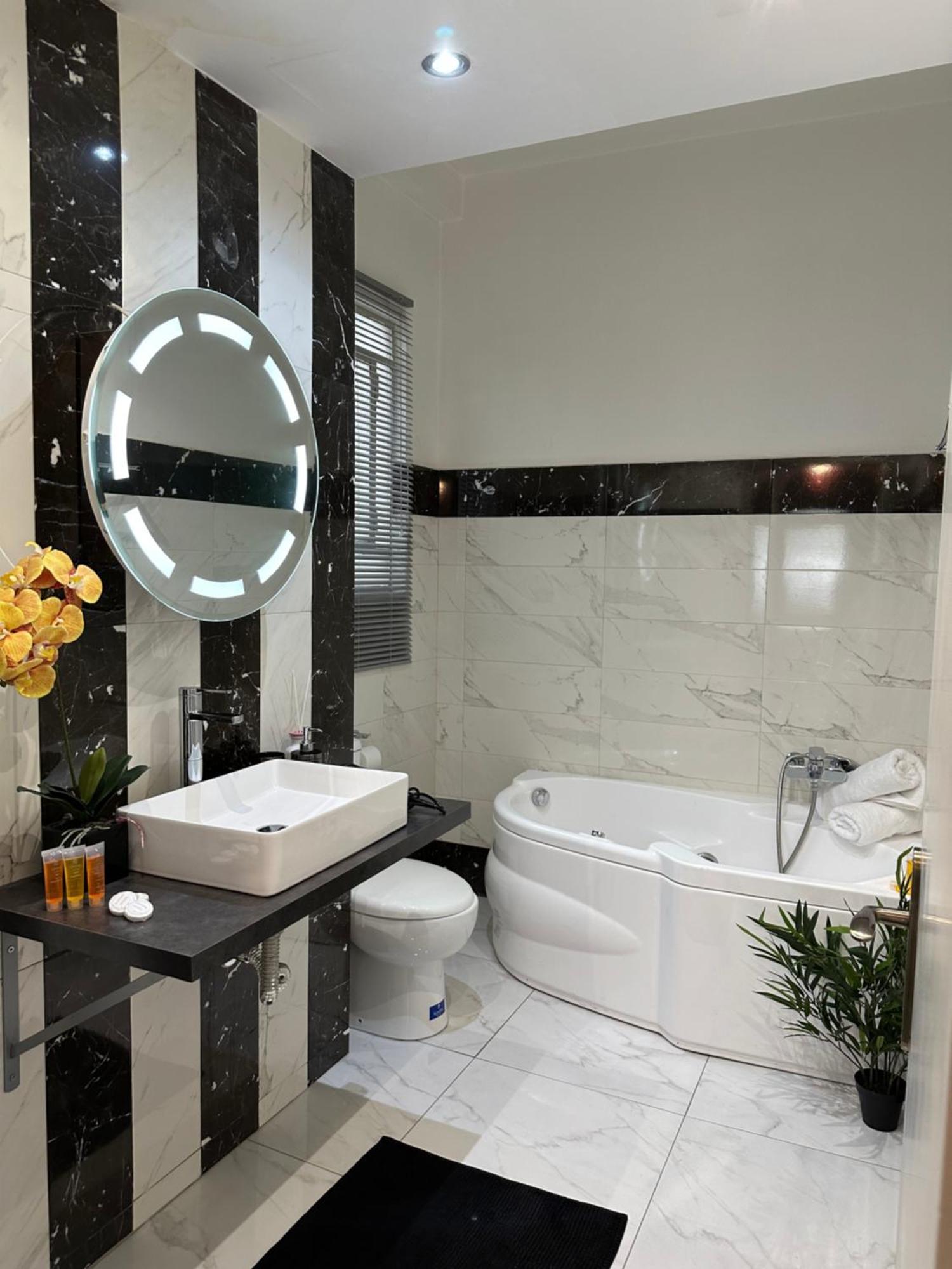 2 Bd Apt In Syntagma With Acropolis View Atina Dış mekan fotoğraf